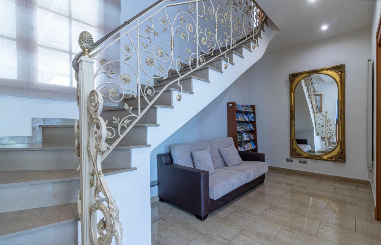 Apartaments Bt Vent De Garbi Empuriabrava Kültér fotó