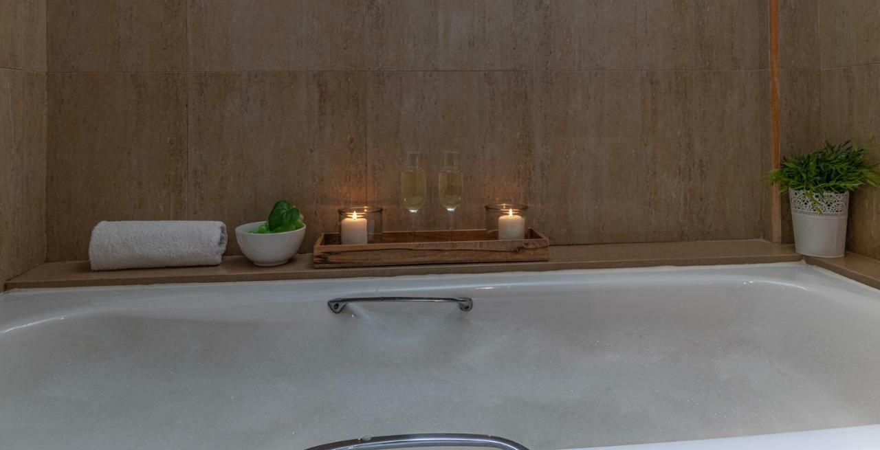 Apartaments Bt Vent De Garbi Empuriabrava Kültér fotó