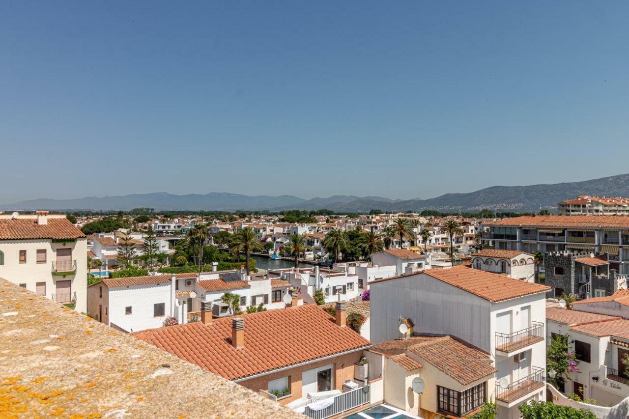 Apartaments Bt Vent De Garbi Empuriabrava Kültér fotó